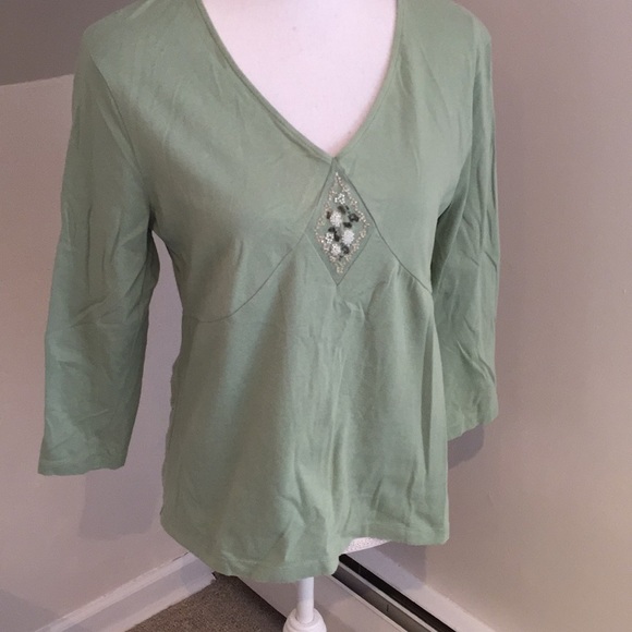 Pretty blouse - Picture 1 of 5